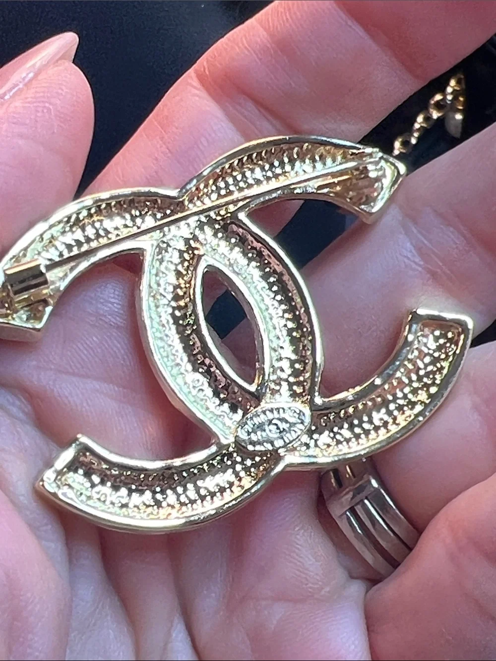 N/A gold tone